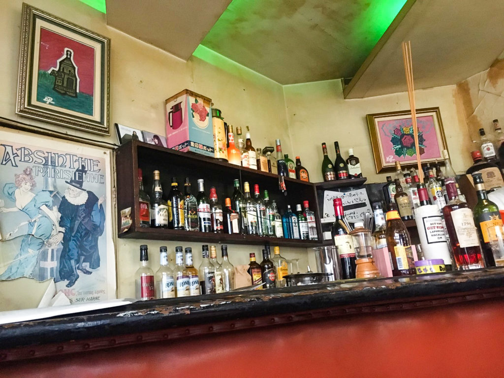 旧バラ荘 昭和24年開業 時の間に生きていたノスタルジーbarはここです 野毛飲みcom